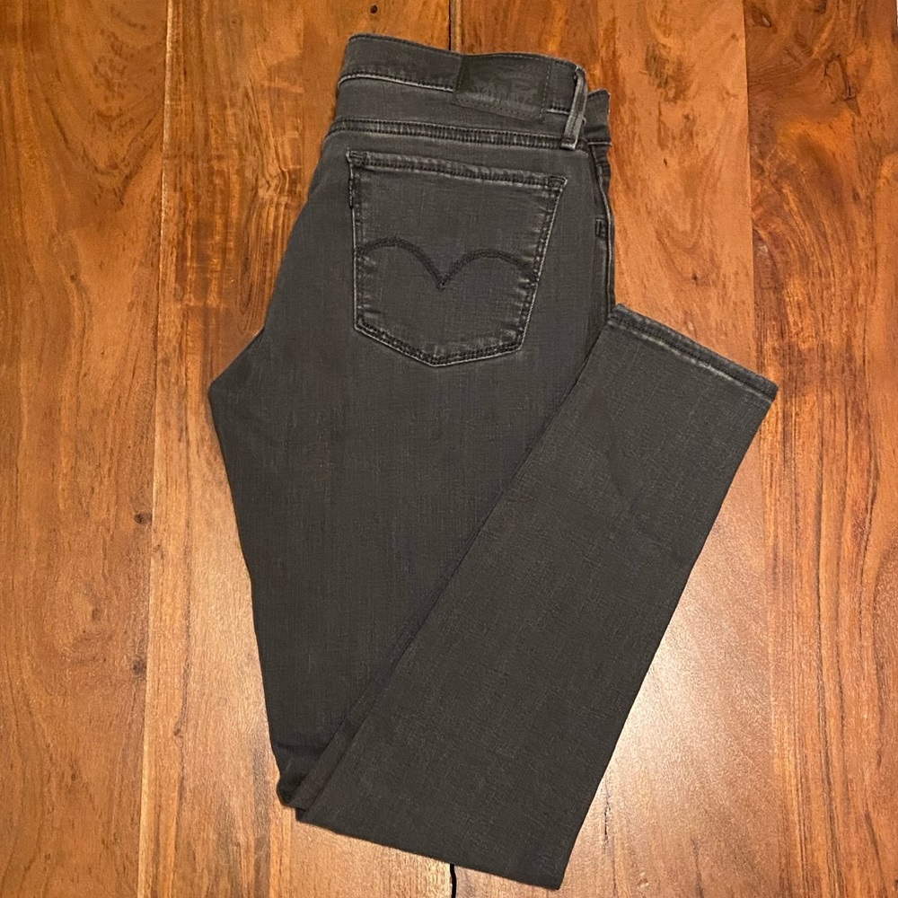 Levi’s 710 Gray Super Skinny - Size 29